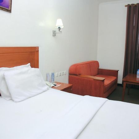 Hotel Bumi Asih Padangsidimpuan Batubelubang Extérieur photo
