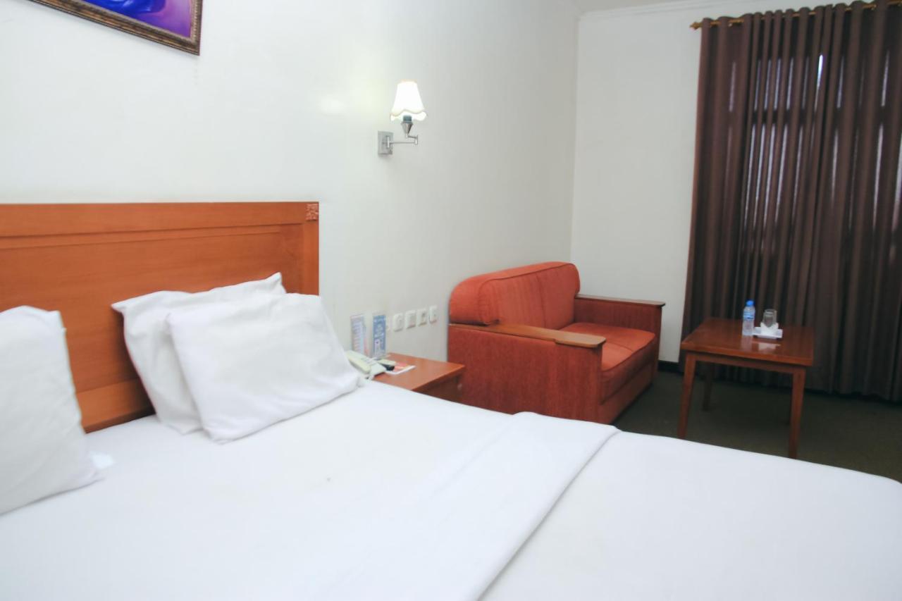 Hotel Bumi Asih Padangsidimpuan Batubelubang Extérieur photo