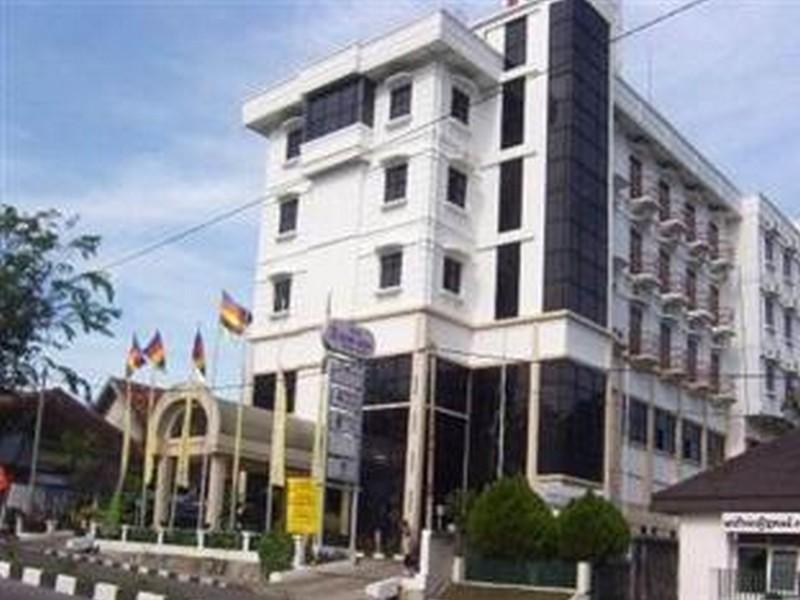 Hotel Bumi Asih Padangsidimpuan Batubelubang Extérieur photo